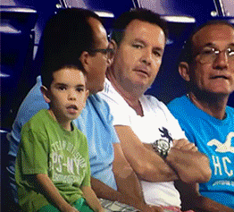 1675914083129393.gif zr44.gif
